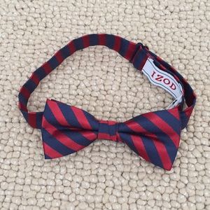 Adjustable clip on bow tie